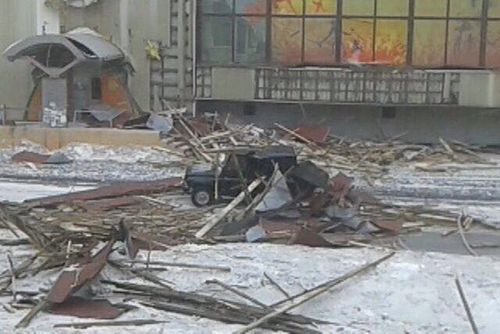 Ураган в Норильске сорвал крышу